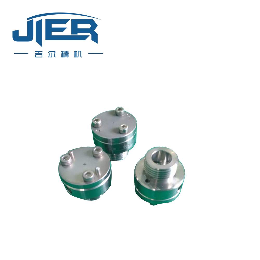 Hollow fiber membrane spinneret